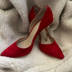 ZU Red Pointed Heel size 9